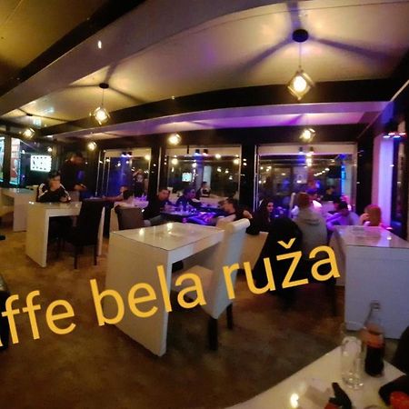 ホテル Bela Ruza ベオグラード エクステリア 写真